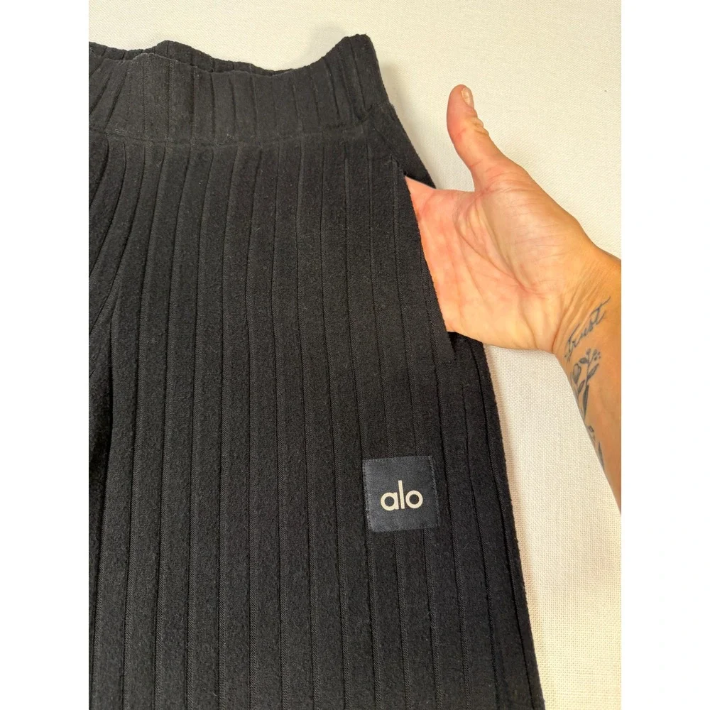 Alo Yoga Black Ribbed Knit Bralette and Wide Leg Pants Lounge Set Womens small